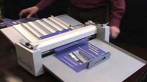 Technifold Desktop Creasing: How to feed sheets on your new Creasing and Perforating Machine