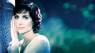 ENYA-STORMS IN AFRICA-WOGAN-BBC 1-1989