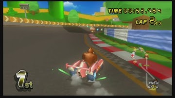 [MKWii] DS Figure-8 Circuit (Quajeek99, Sniki)