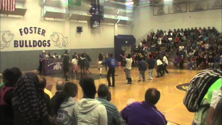 FHS Senior's 90's theme lip sync