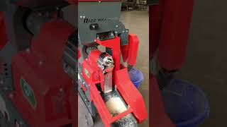 Capacity 250-300 Kghour.5 In 1 Combined Rice Mill Is A Multifunctional Machine.