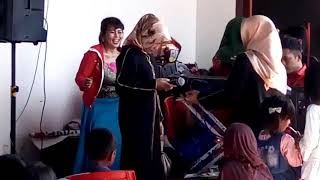 Lagu Hot Emak Emak..