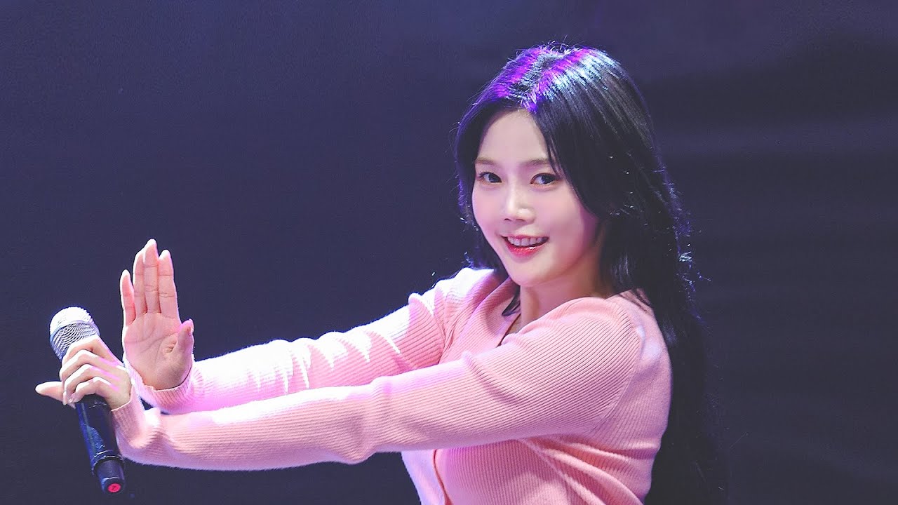 241008 오마이걸 효정 (HyoJung) 서원대 Full Cam - 던던댄스, 돌핀, Classified, 살짝 설렜어, 비밀정원 [직캠 / FANCAM] [4K 60p]