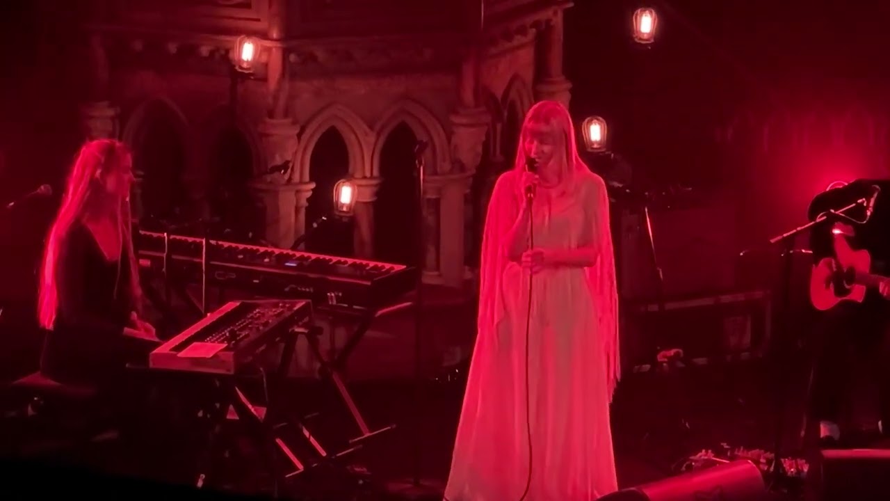 aurora in union chapel london 10/12/25