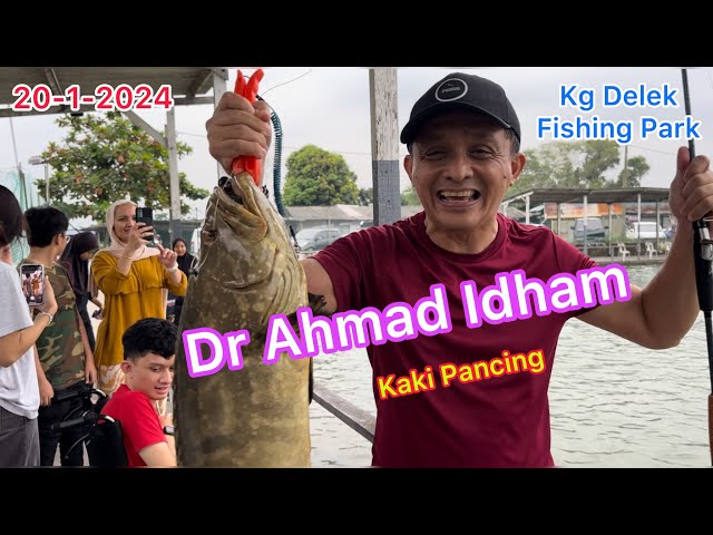 Dr Ahmad Idham seorang kaki pancing rupenya🎣KOLAM 1 DELEK #sportsfishing #fishing #grouper #enjoy class=