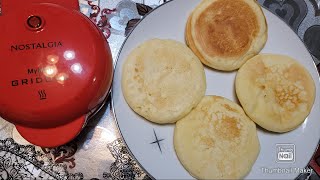 cooking pancake//testing my mini griddle