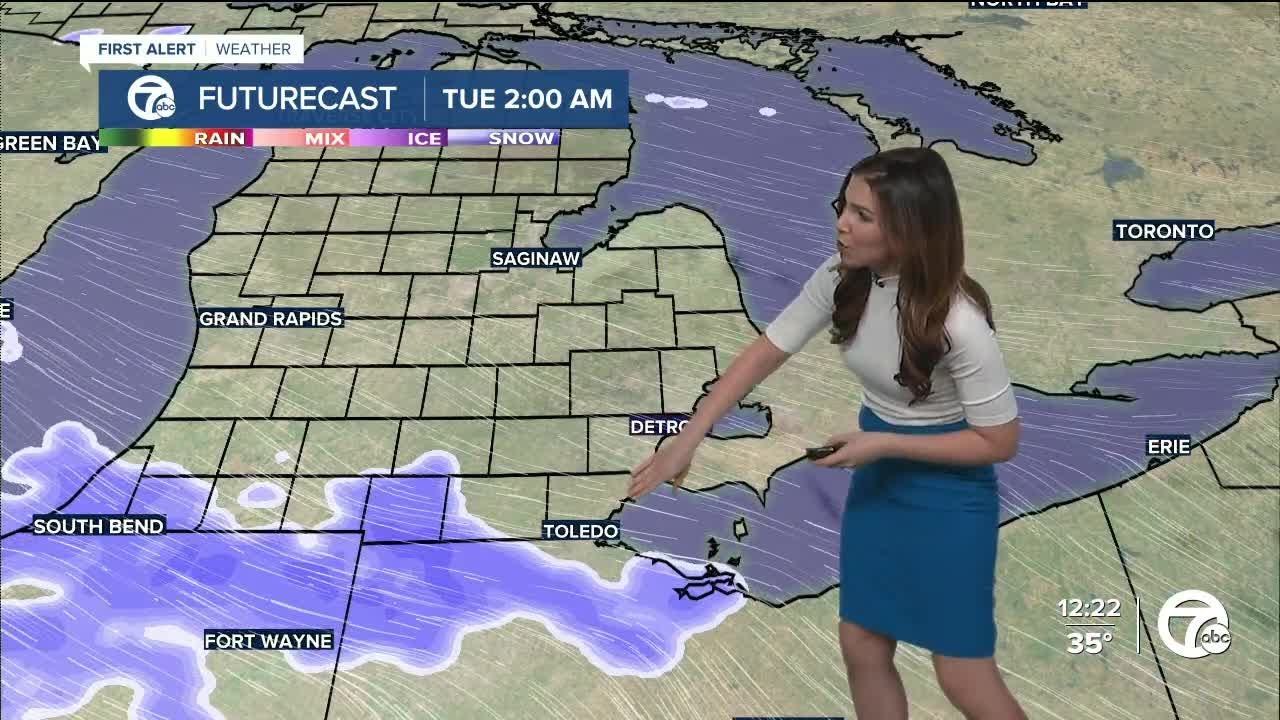 Heavy snow to rain Tuesday - YouTube