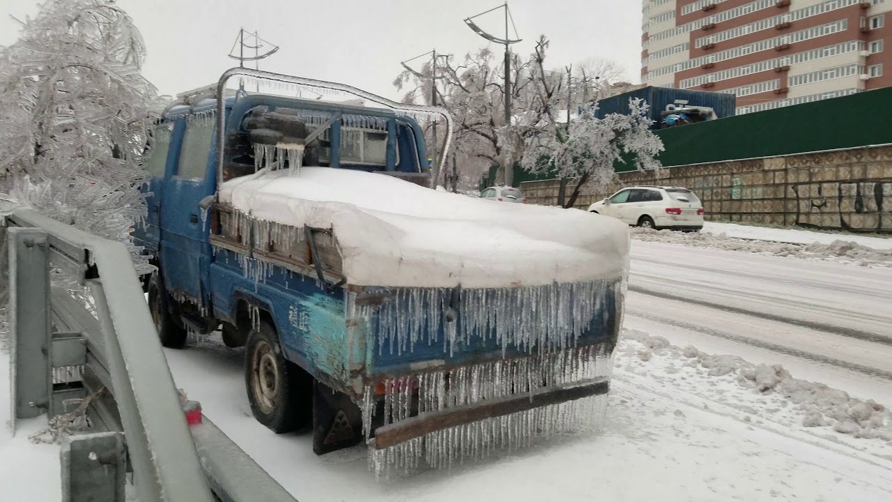 Аномальная погода во Владивостоке. Режим ЧС. Лед толщиной с кулак. 19.11.2020.
