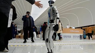 Η κινεζική Unitree παρουσιάζει μεταμορφούμενο ανθρωποειδές ρομπότ-«mecha» με πιλοτήριο