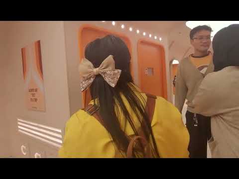 Amazing Unique Boutique [] its an Airplane boutique eto ang ganap sa loob.