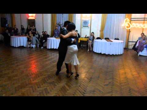 Krishna Olmedo y Esmeralda García en La Sooocial (Vals)