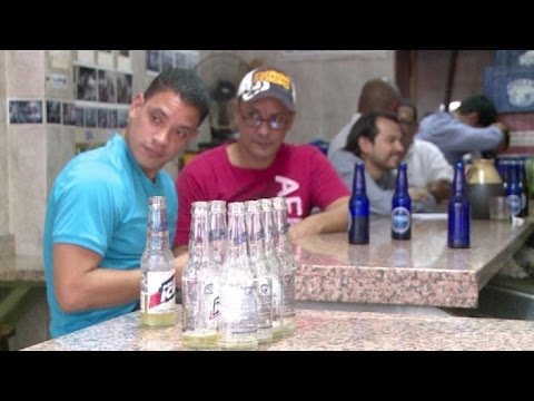 Tomar una cerveza