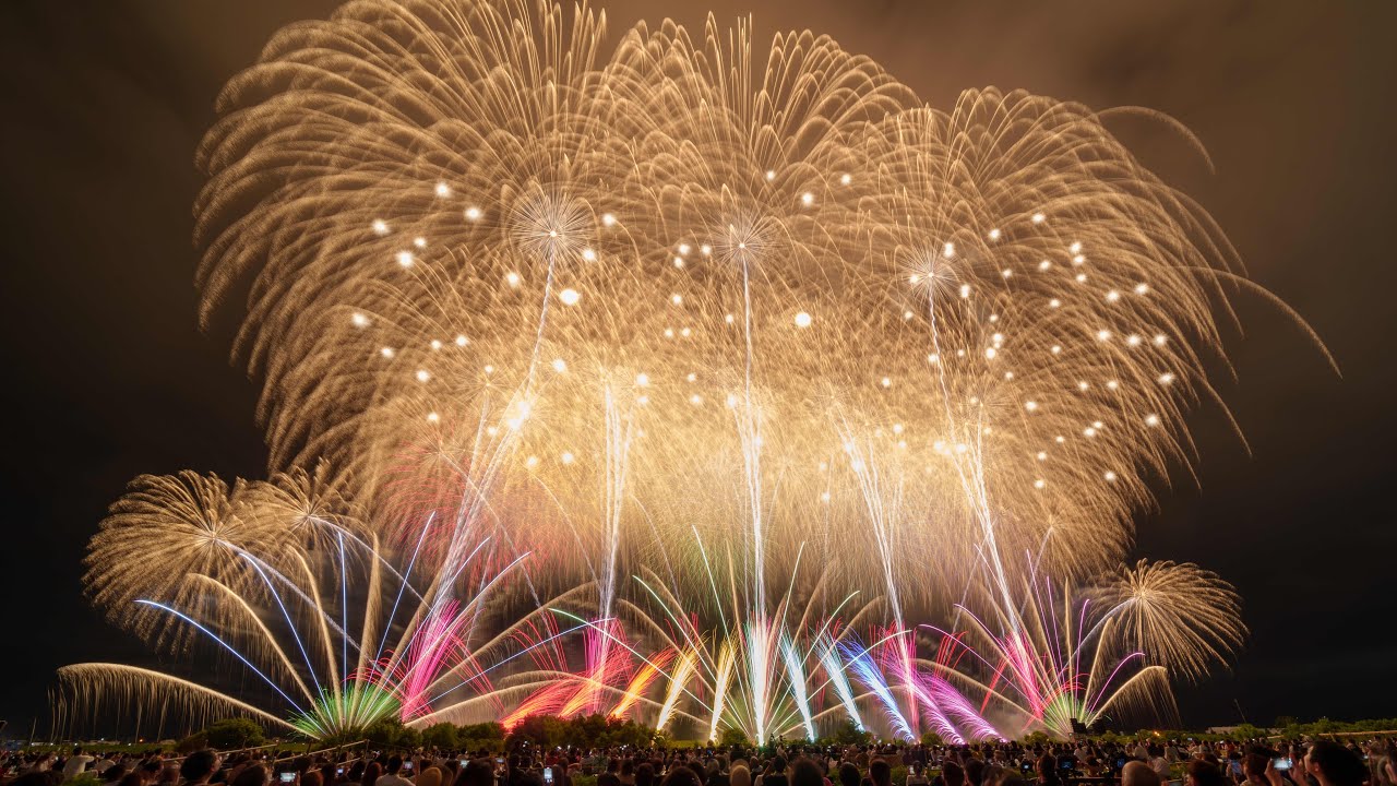 2024赤川花火 感動日本一！希望の光（First Love “2022 Mix”／宇多田ヒカル）礒谷煙火店Akagawa Fireworks ...