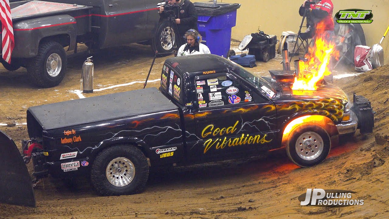 TNT Truck Pull 2025: Pro Stock Mini Trucks pulling at the Kentucky Invitational in Lexington, KY