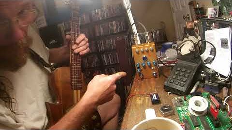 MULTIWAVE MEGA SYNTH GUITAR PEDAL PARASIT STUDIOS