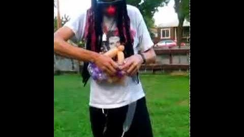 Balloon blowing, Nose dropping Party Clown