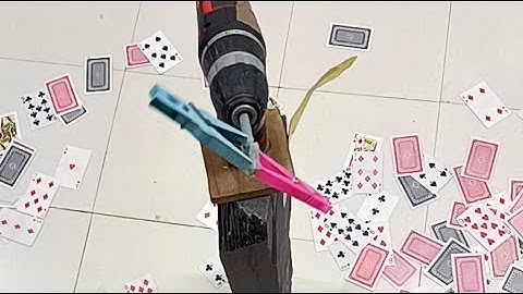 Two consecutive throws into rotating Clothespins Trickshot 💯💥🔥