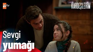 ''Benim ailem, kardeşlerim burada!'' - Kardeşlerim 79. Bölüm