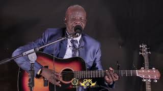 pasteur kwete chante à l'ancienne mode (abonnez vs pour voir plus de video