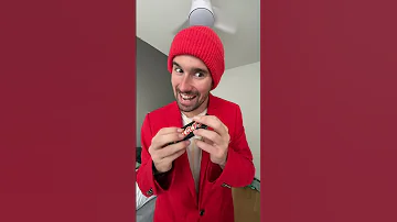 RED TADE Hides CHOCOLATE From BLUE TADE 