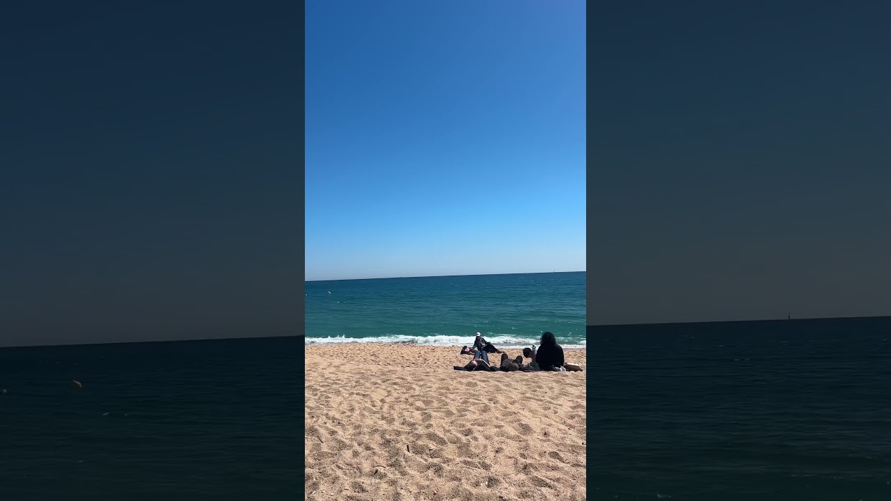 Blanes — Mar, Olas y Playa en Primavera 🌊🌸