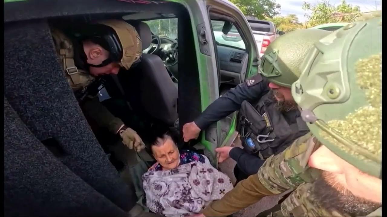 ⚡З Селидового ЕВАКУЮВАЛИ маломобільних літніх людей - YouTube