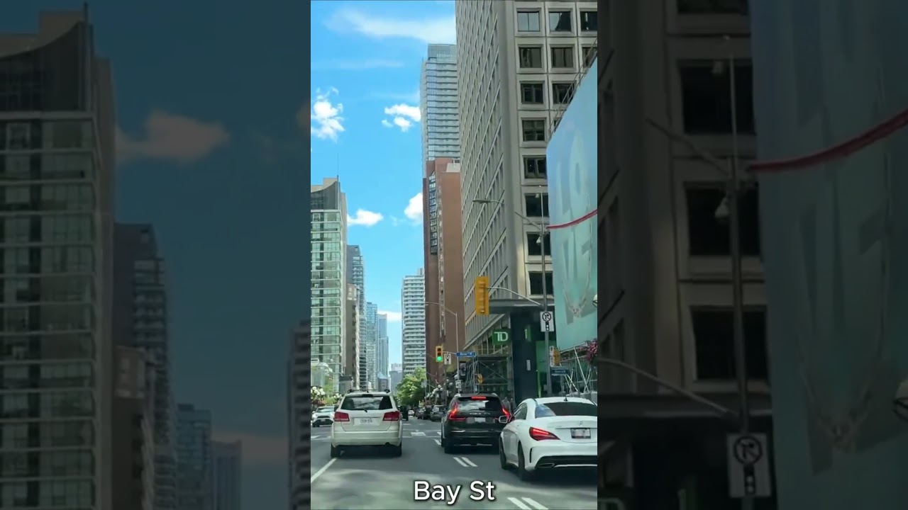 Downtown Toronto Bay St & Bloor St 