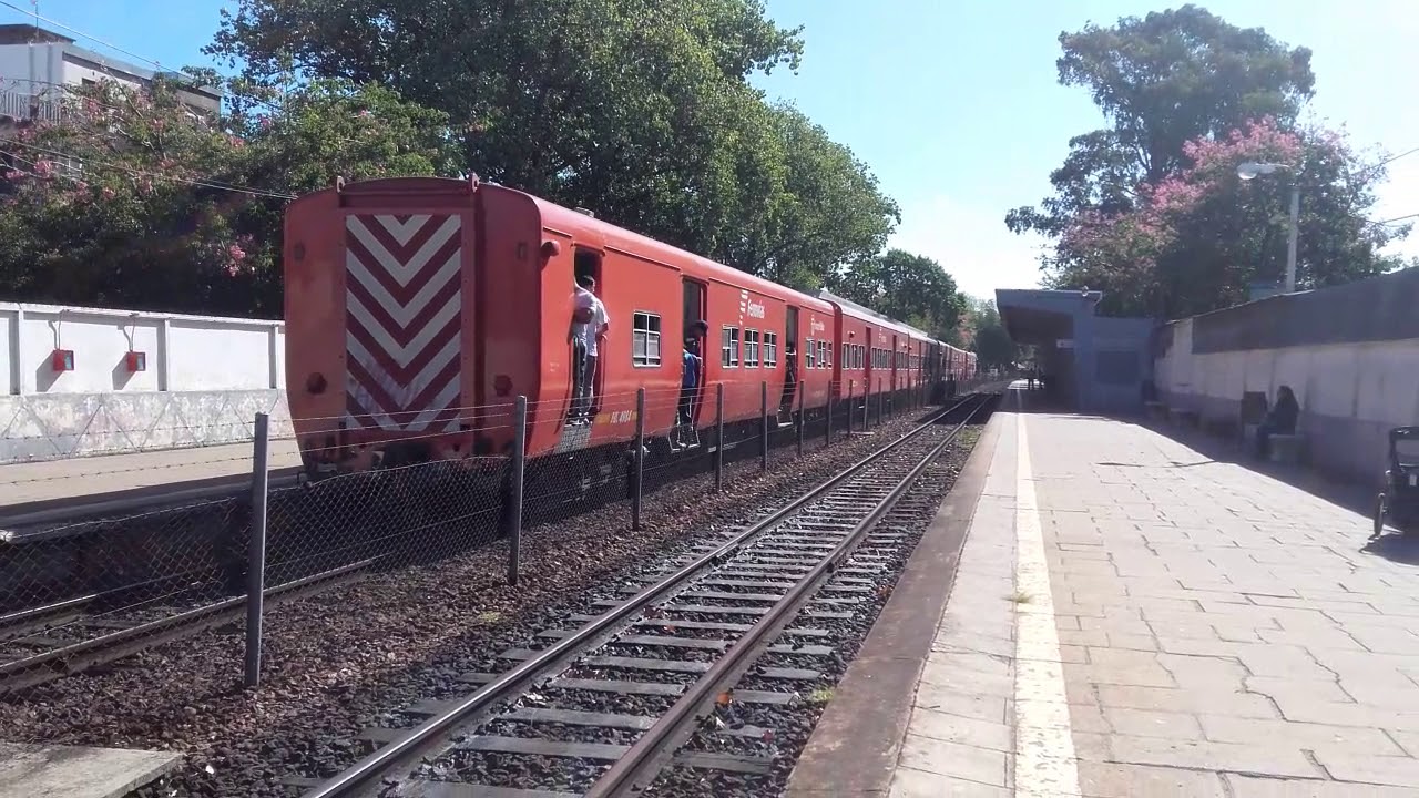 E.713 retirandose de Carapachay (21/03/18).