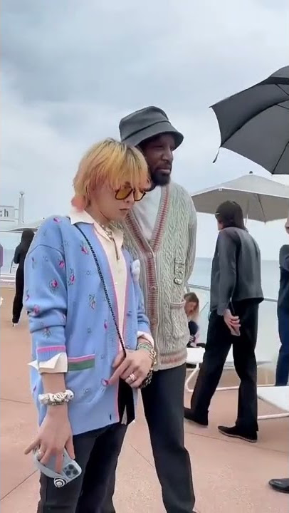OMG! He’s is soooo cute 😍 #gd #gdragon #bigbang #vogue #chanel