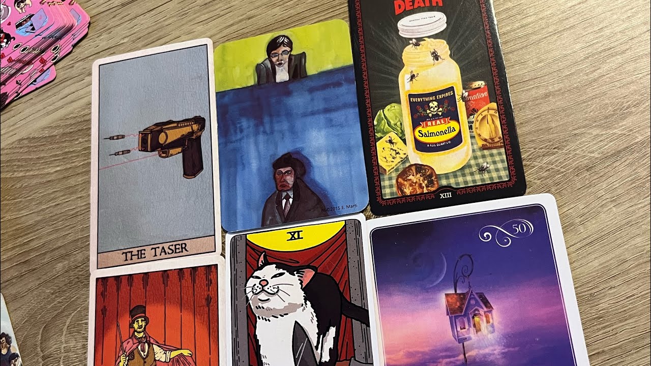 “Teljesen le fogsz döbbenni azon, amit mond.” KÜLÖNLEGES ÜZENET-TAROT