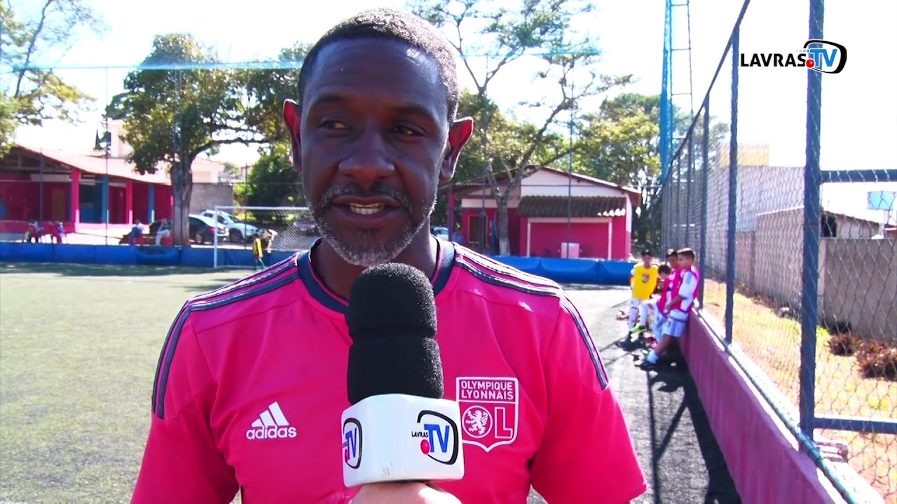 Escolinha de futebol do Cláudio Caçapa