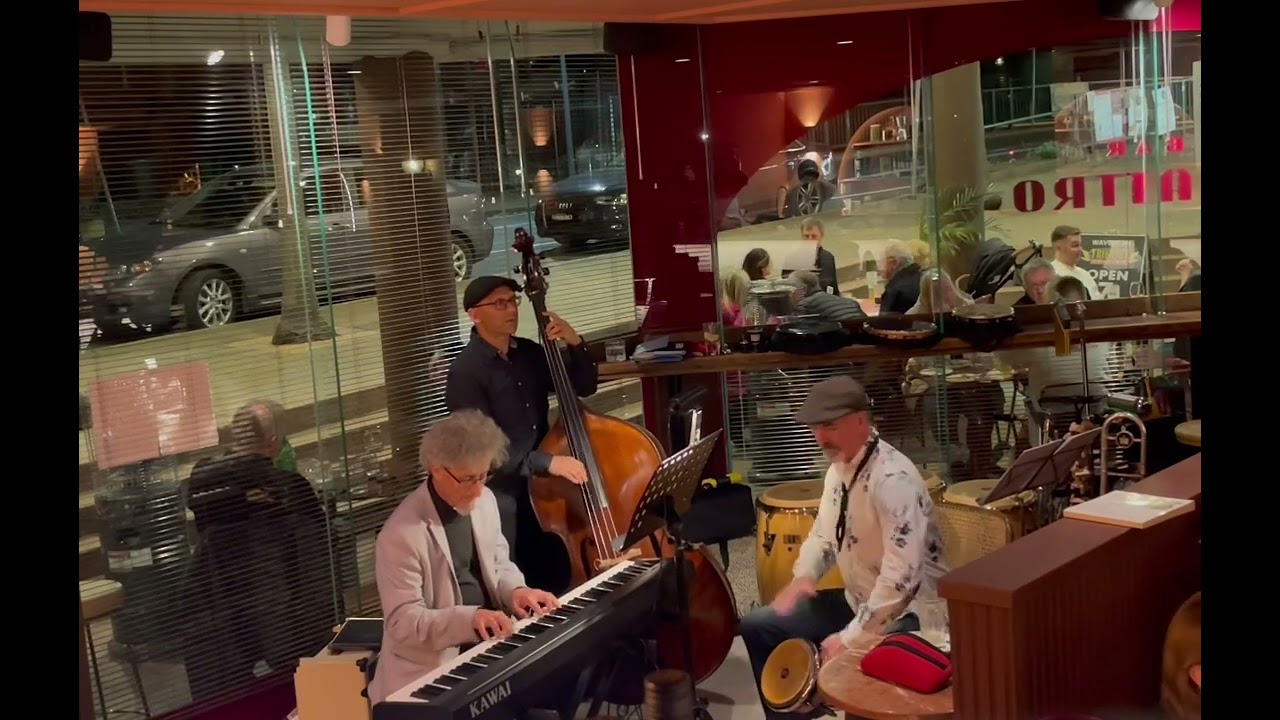 BAR QUATTRO - Star Song (LP Shiela E-Class Bongos)