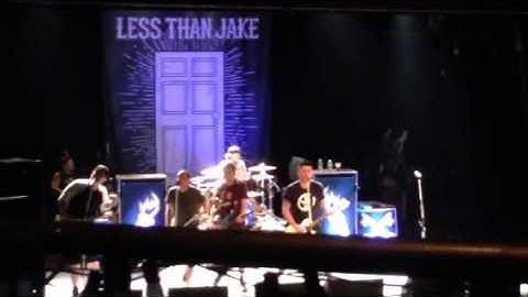 Less Than Jake - "Automatic" live