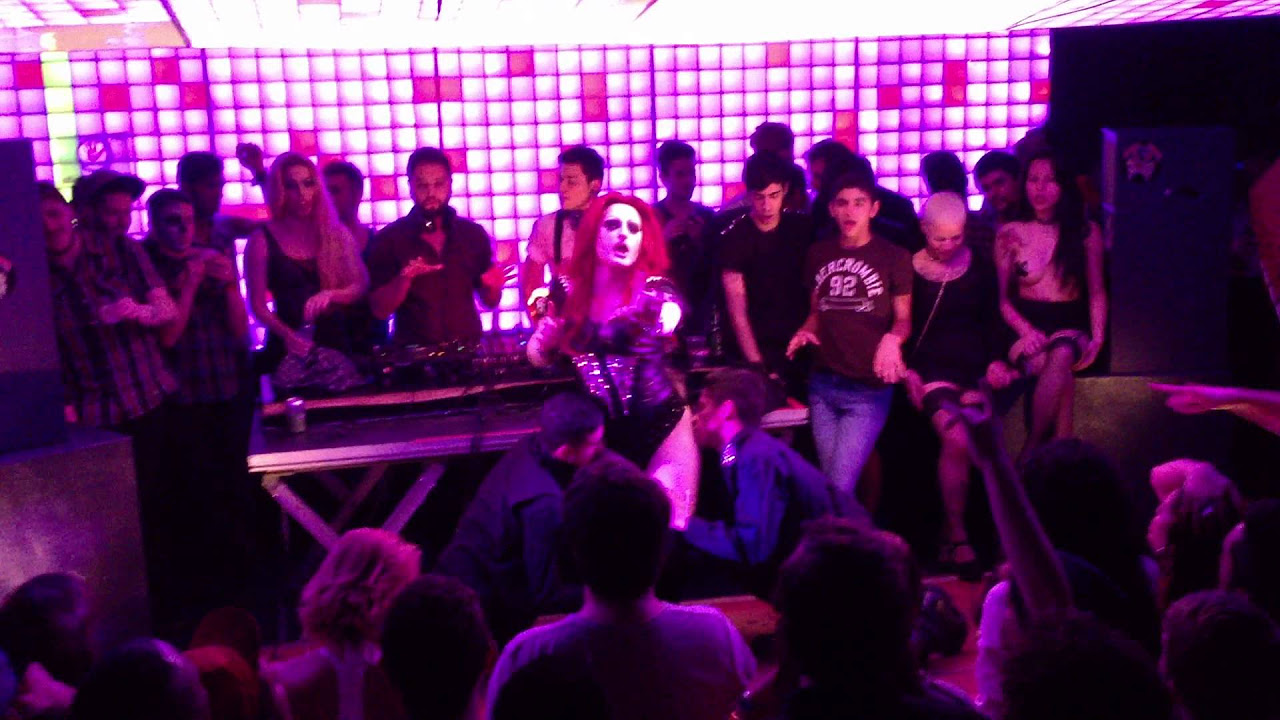 Tiffany Bradshaw - Russian Roulette / Only Girl (STRONDO Hot Hot 06.07.2013)