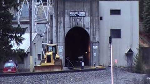 BNSF 9164 east enters and exits the nearly 8 mile long cascade tunel.