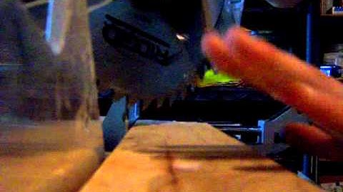 How to make a triangle on a mitre saw