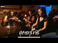 Liz Kane, Yvonne Kane & Edel Fox | Tigh Matt Molloy | Geantraí na Nollag 2011| TG4