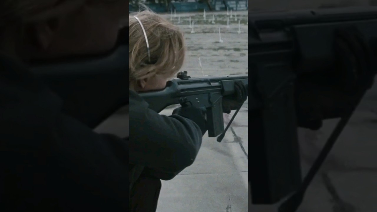 Val Kilmer uses a Heckler & Koch HK91A2. Tom Sizemore uses a Benelli M3 Super 90. Heat(1995)M. Mann📽