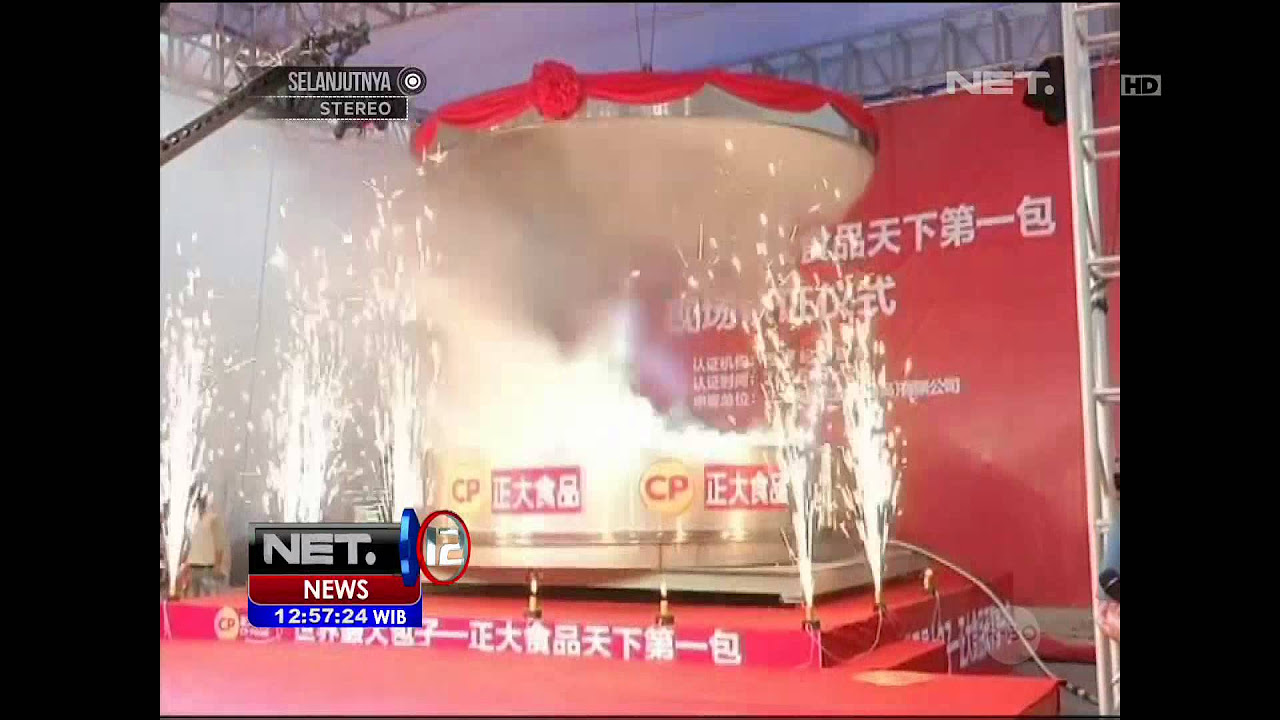 Kue Kukus Raksasa di Cina   NET12