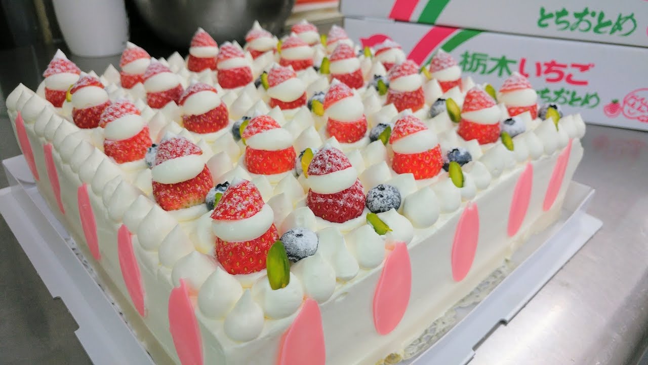 四角いデコレーションケーキの作り方 誕生日ケーキ ビルソンローラーズ Youtube