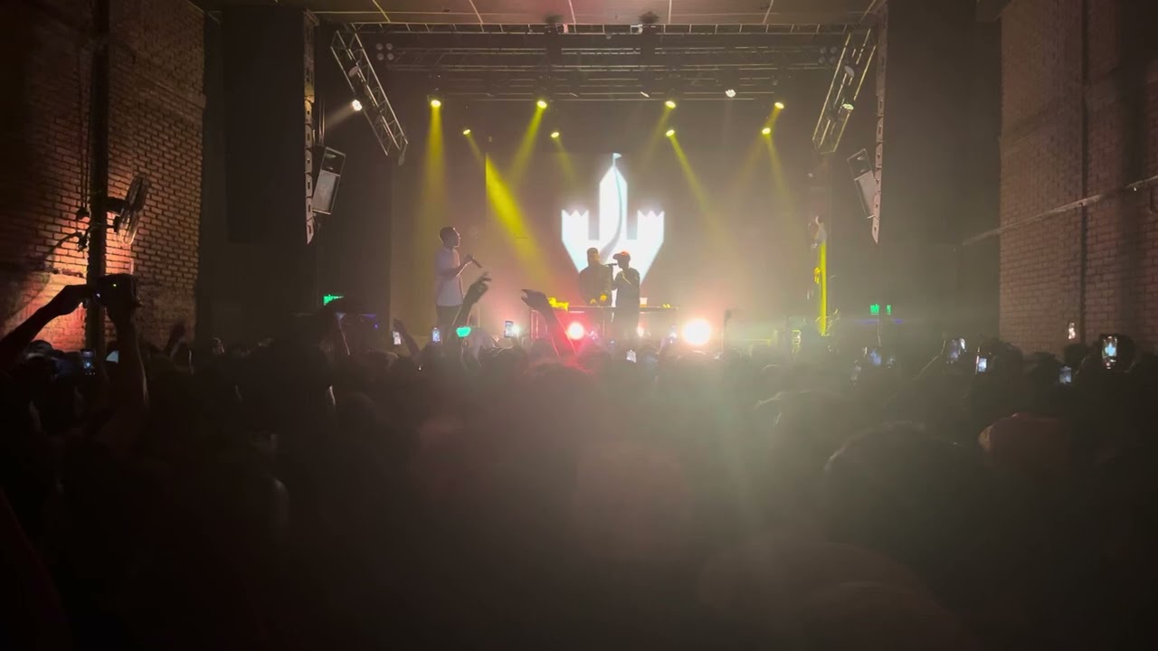 Watch MAGIA show en vivo “cerounno & vinyltracker” on YouTube Watch MAGIA show en vivo “cerounno & vinyltracker” on YouTube