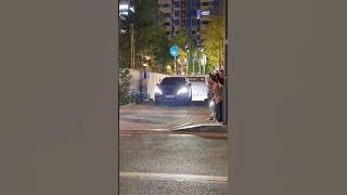 Jimin coming out of the HYBE building and waving to ARMY 🏢😍