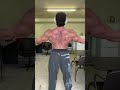 カネキンの背中