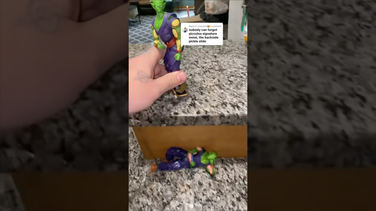 Легендарный слайдер Piccolo's с солёным огурцом!