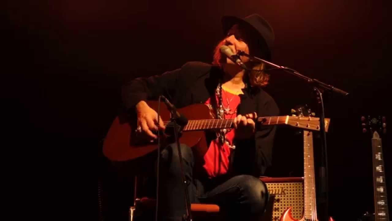 Watch Ernst Molden & Der Nino aus Wien, "Der Tschik" (Georg Danzer), Arena Wien, 13.3.2015 on YouTube Watch Ernst Molden & Der Nino aus Wien, "Der Tschik" (Georg Danzer), Arena Wien, 13.3.2015 on YouTube