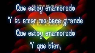 Video thumbnail of "estoy enamorada y tu amor me hace grande"