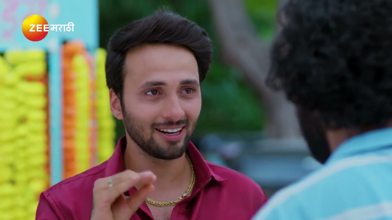 Lakshmi Niwas | दुकानवर अला वेंकी