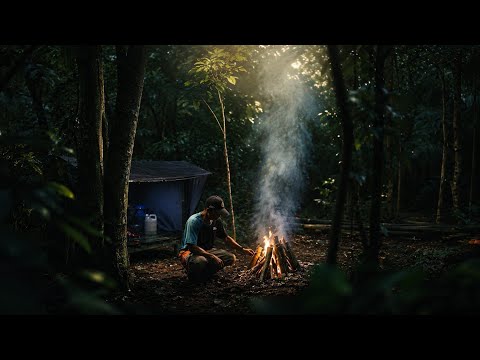 Berkemah di Tengah Hutan Banyak Suara Aneh dalam shelter Mencari Makanan yang Tersedia di Hutan-EPS2