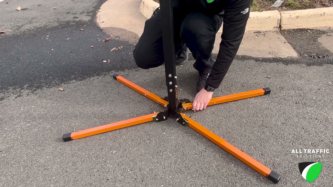 Taking down an InstAlert 24 Variable Message Sign | All Traffic Solutions