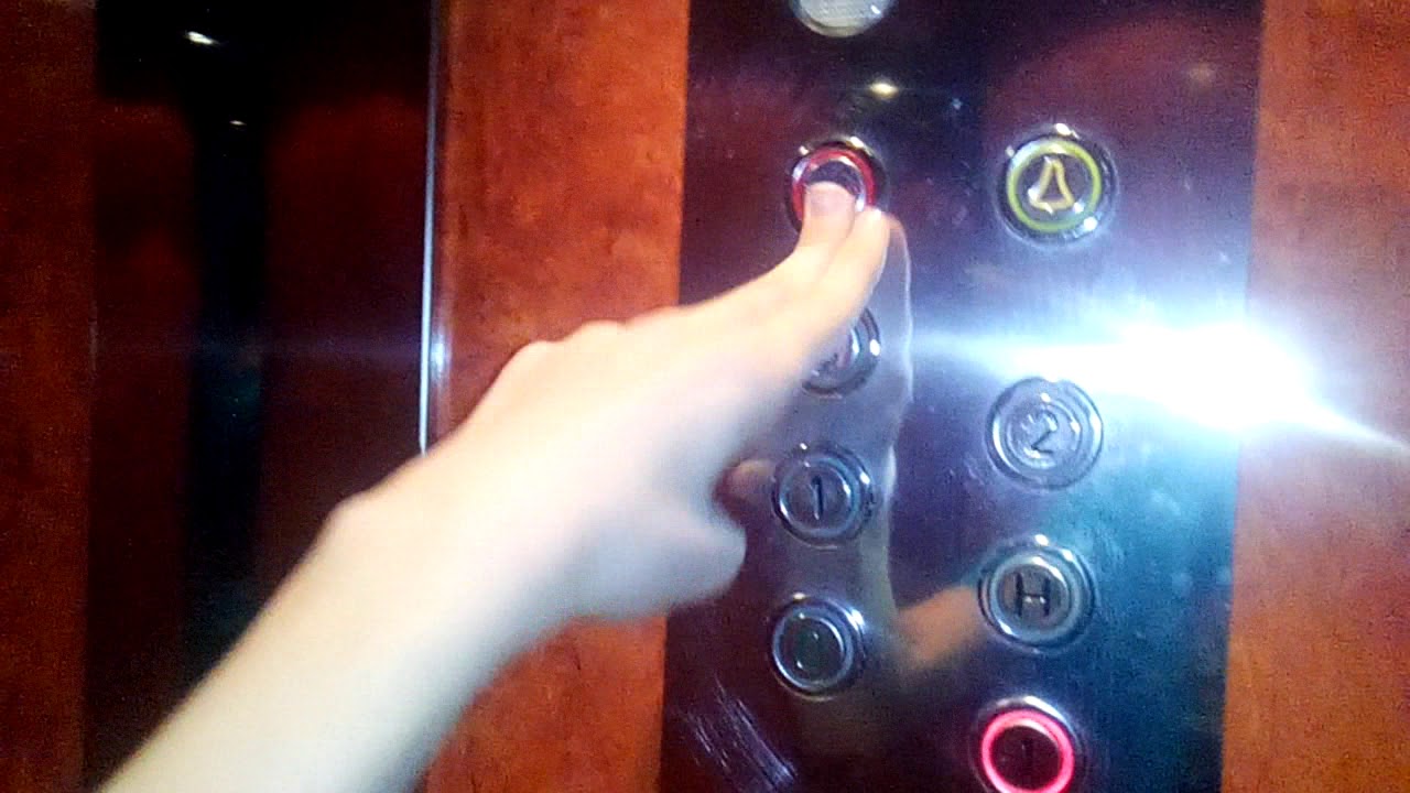 Ασανσέρ σε πολυκατοικία με ιατρικά γραφεία, στον Κορυδαλλό (πήγα και στην μηχανή του)